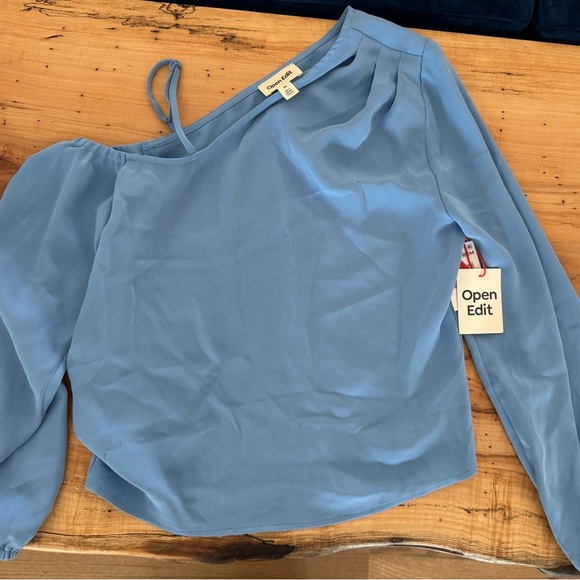 Elegant Sky Blue Off-Shoulder Blouse - Picture 3 of 5